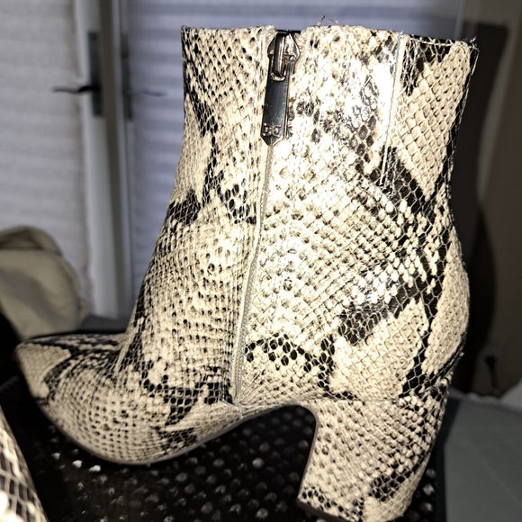 Sam Edelman Ankle Boots - Picture 5 of 8